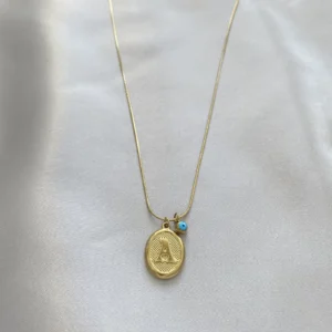Nazar Detay Plaka Çelik Harf Kolye Gold