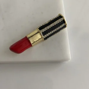 Kırmızı Ruj Broş