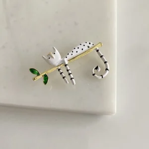 Dal Detay Beyaz Mineli Kedi Broş