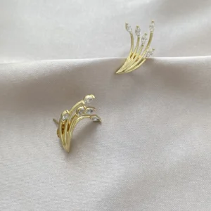 Arpa Taşlı Kıvrımlı Tasarım Küpe Xuping Gold