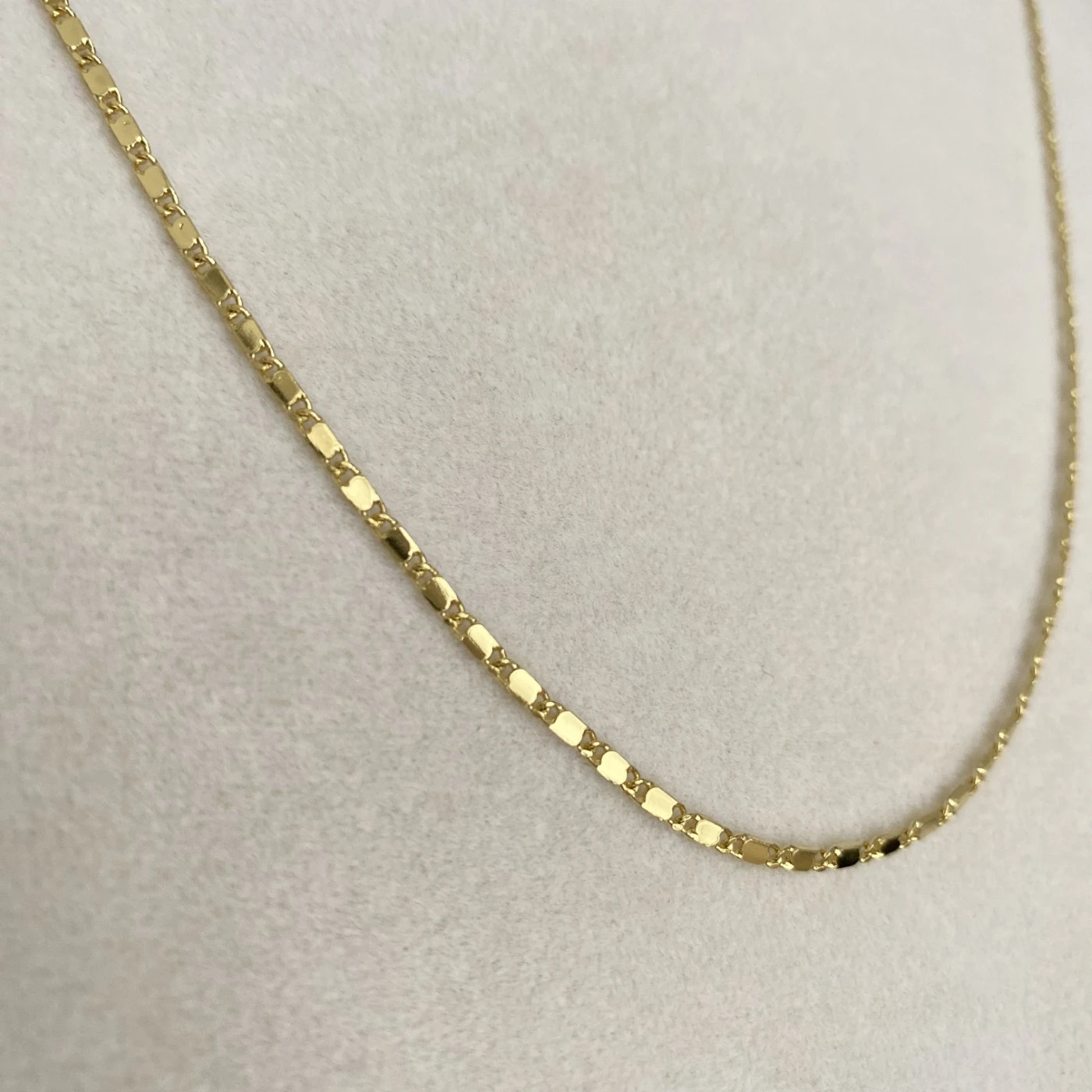 Minimal Plaka Pullu Zincir Kolye Xuping Gold (50 cm)