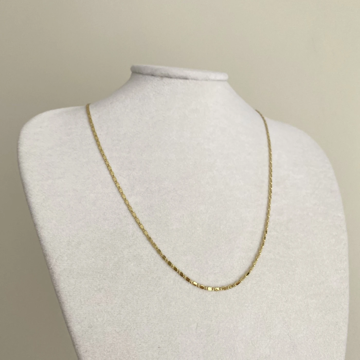 Minimal Plaka Pullu Zincir Kolye Xuping Gold (50 cm)